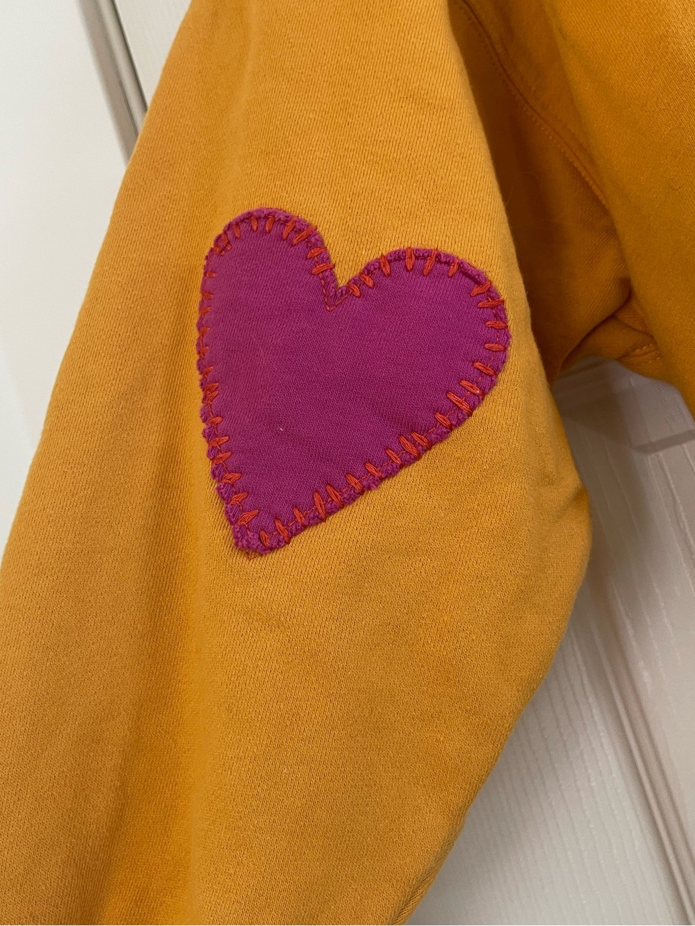 Women’s Natural Life “Loved” Heart On Your Sleeve Embroidered Sweatshirt Size L - Picture 5 of 6